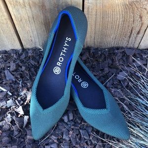 Retired Rothy’s Emerald Green The Point Flats